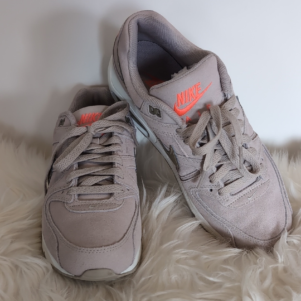 Nike Women's Taupe and Coral Sneakers